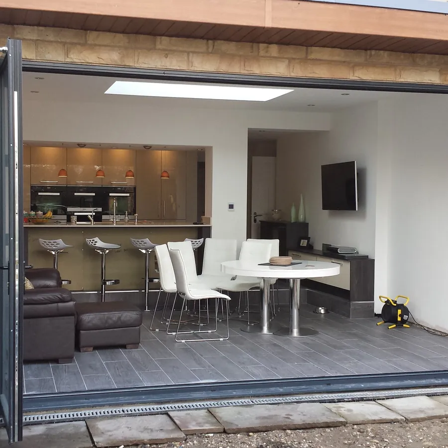 Bifold Earl's Court